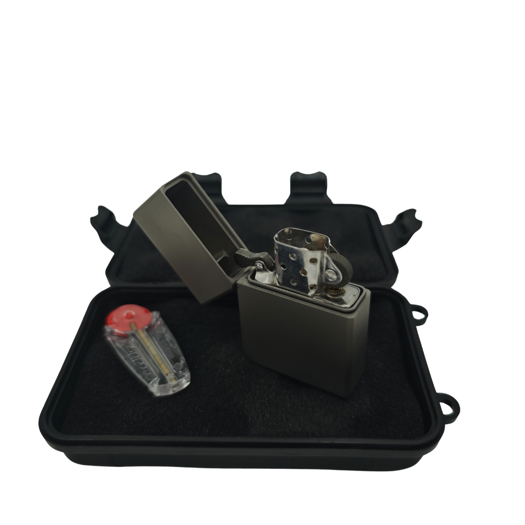 Zippo Saf Titanyum kasa limitli çakmak