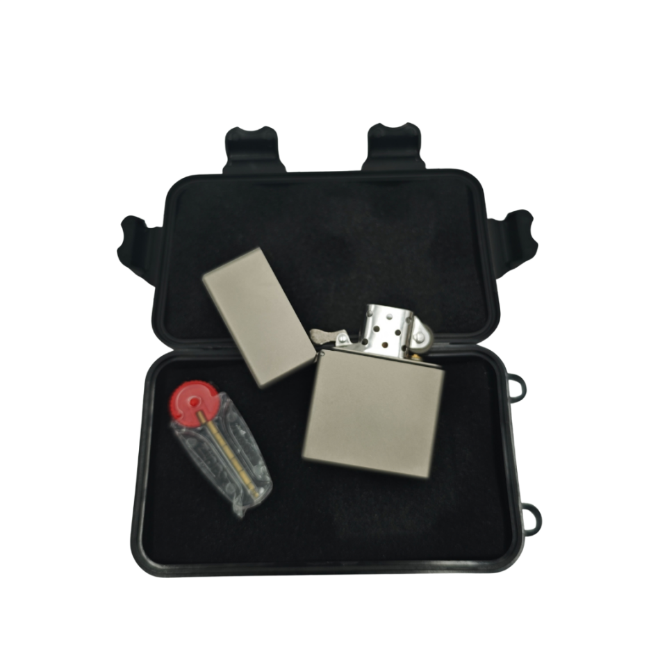 Zippo Saf Titanyum kasa limitli çakmak