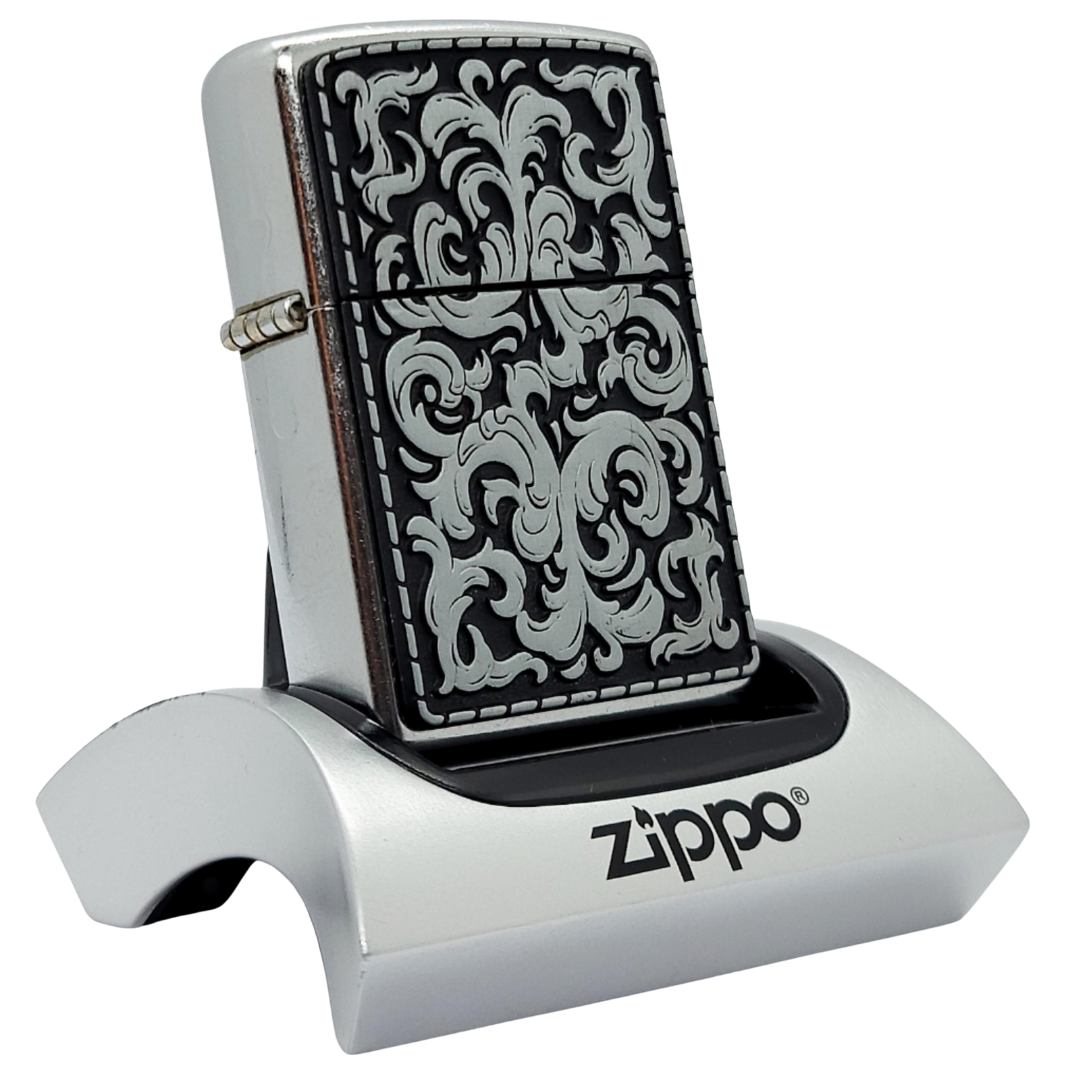 Zippo Marlboro Storming Scroll 2003 model çakmak