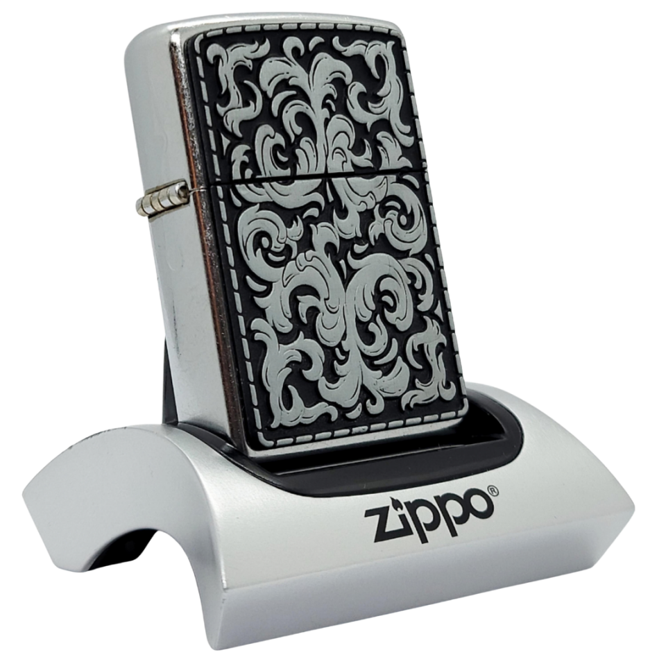 Zippo Marlboro Storming Scroll 2003 model çakmak