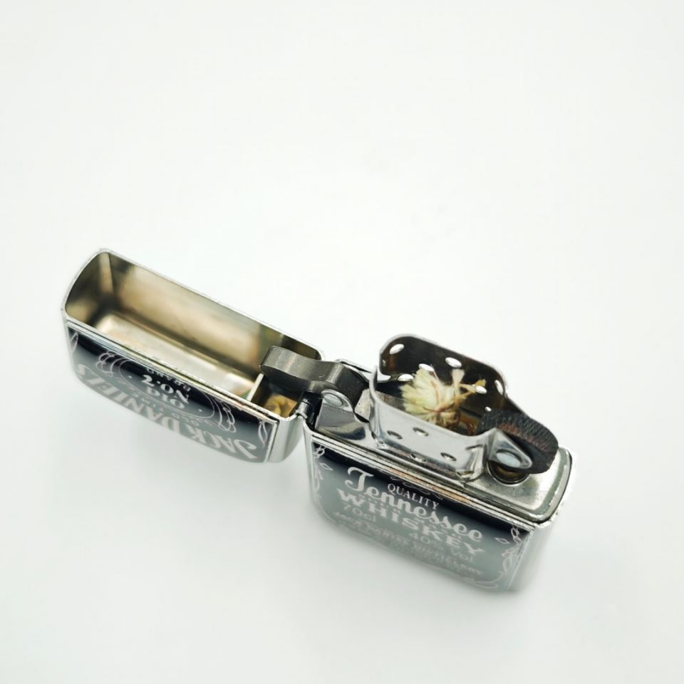 Zippo Jack Daniel's serisi 2013 üretim çakmak