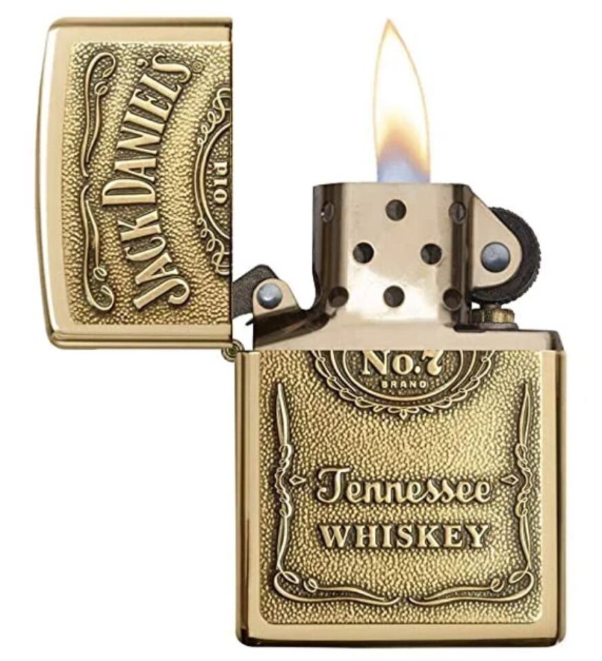 Zippo Jack Daniel's Çakmakları (Yüksek Cilalı Pirinç Amblemi)
